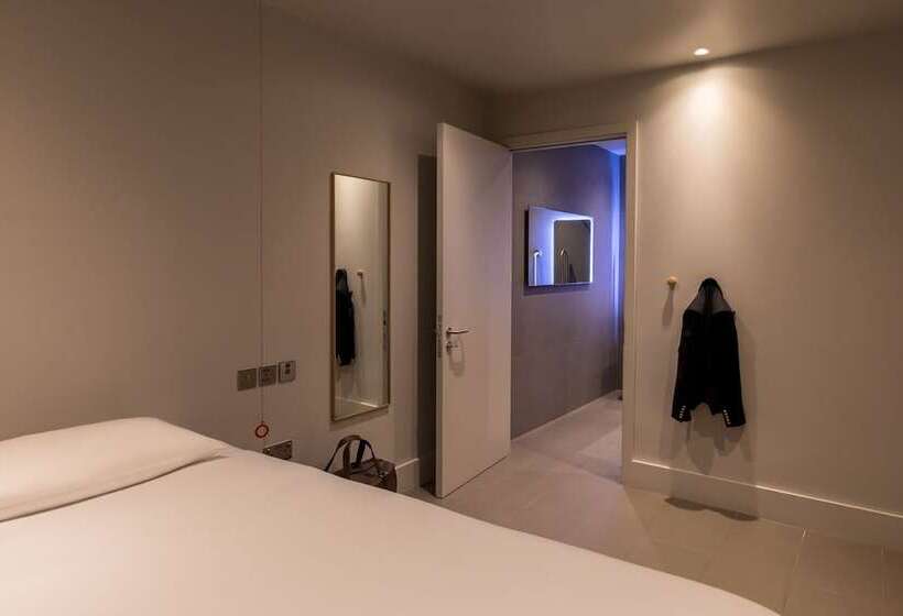 غرفة قياسية لذوى الاحتياجات الخاصة, Zedwell Piccadilly Circus