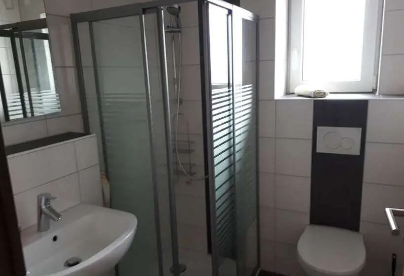 スタンダードシングルルーム, Privatzimmer Popp Hessenauer