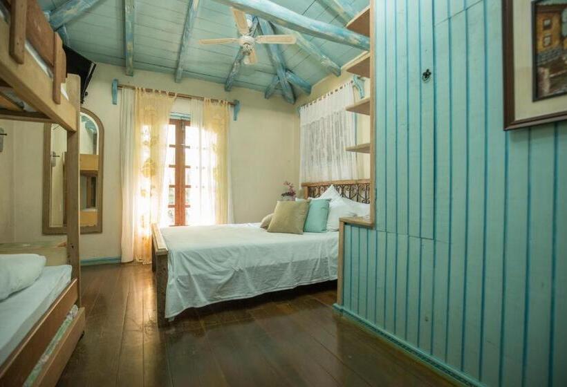 标准四人间共用浴室, Chácara Das Flores