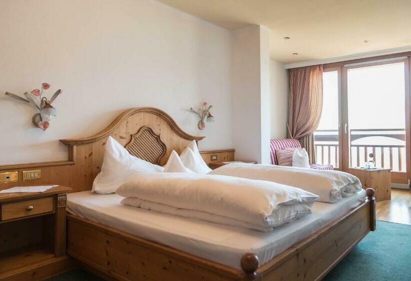 Номер Стандарт Вид на Сад, Schönblick