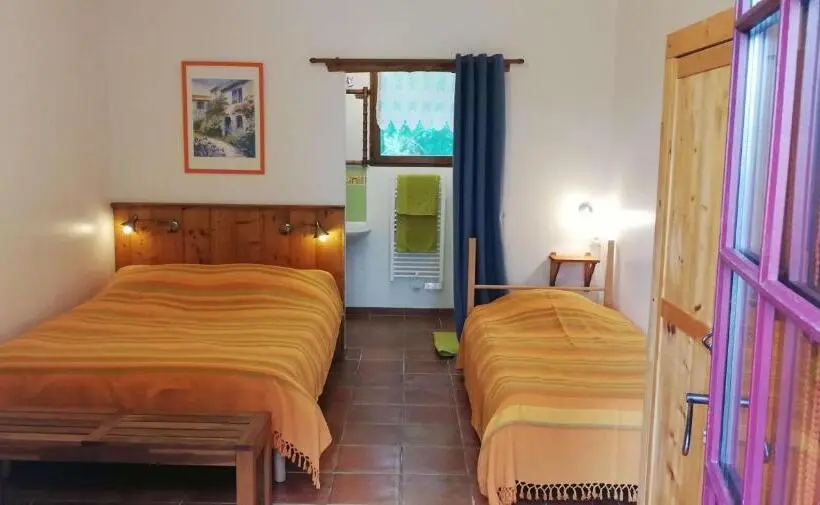 ガーデンビュースタンダードルーム, Paysannerie Des Versanes   Chambres Et Gîte