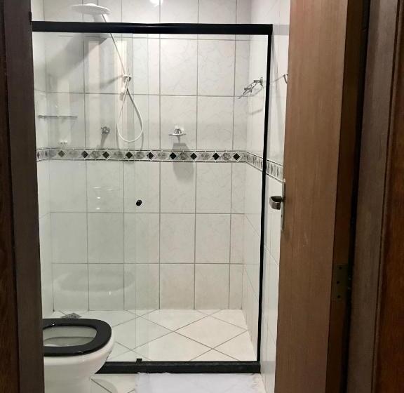 스위트, Regi House Hostel