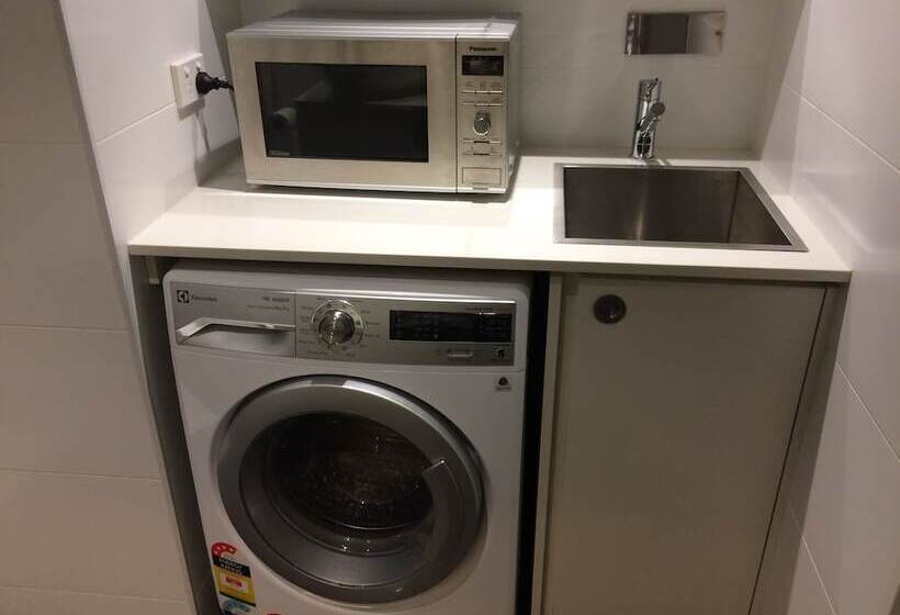 침실 2개 아파트, Tasha S Apartments On Warwick