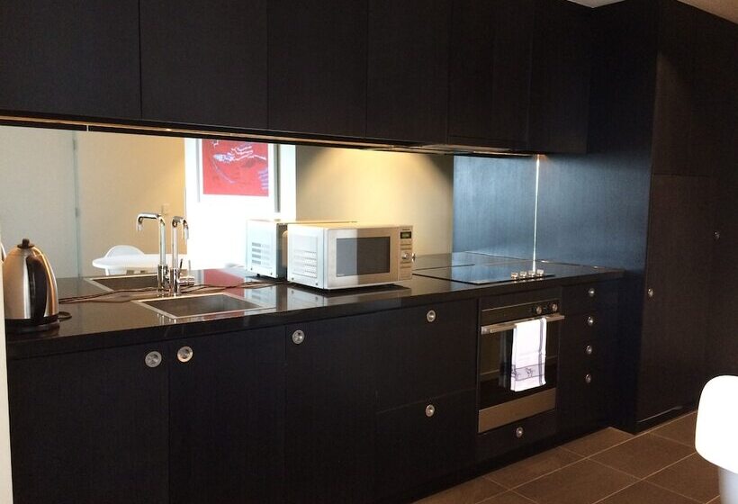 Апартаменты 2 Спальни, Tasha S Apartments On Warwick