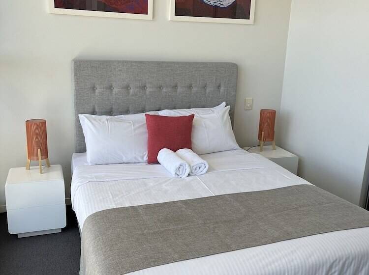 Апартаменты 2 Спальни, Tasha S Apartments On Warwick