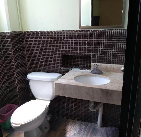 带大床的高级房间, Colimense