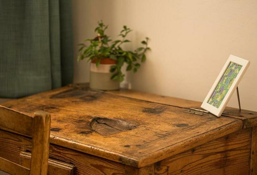标准间, Albergo Diffuso Antagonisti