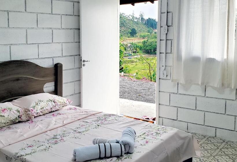 Трехместный Номер Стандарт с Видом, Chácara Kumbaya