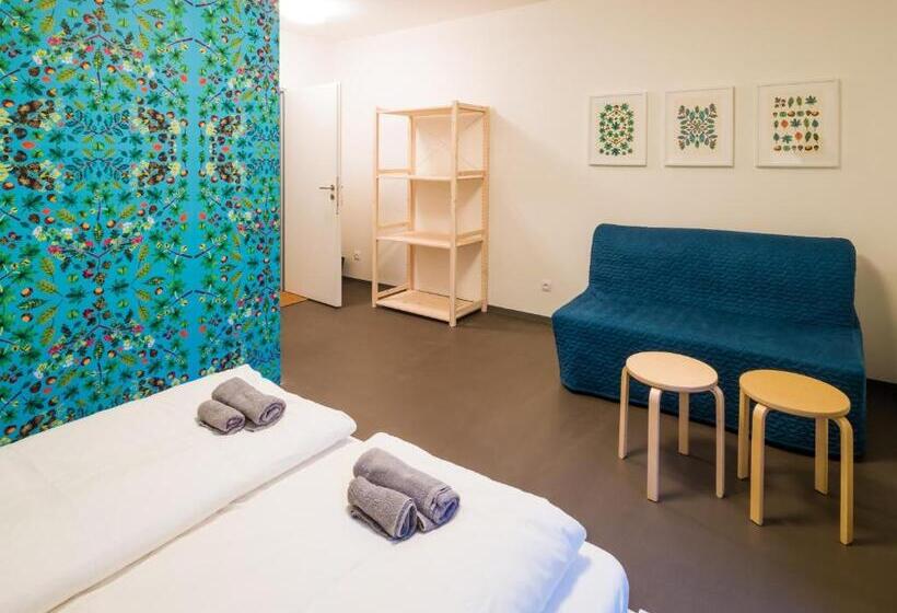 Standardrum, Hostel Zahrada Mikulov