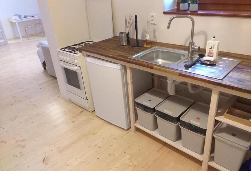 Standard Studio, Hostel Zahrada Mikulov