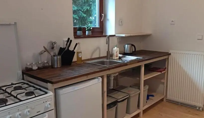 استودیوی استاندارد, Hostel Zahrada Mikulov
