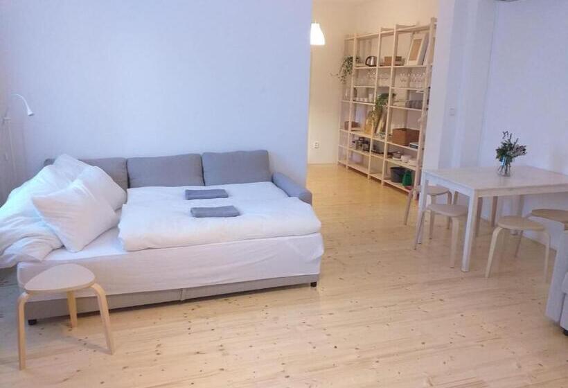 Standard Studio, Hostel Zahrada Mikulov