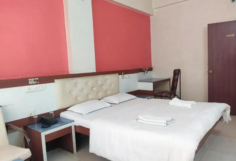 Chambre Deluxe, Rajtara