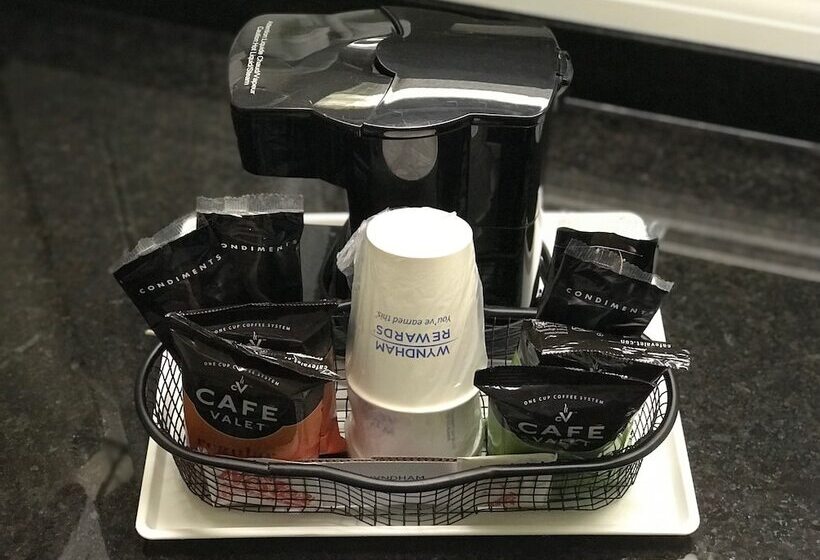 غرفه قياسيه سريرين مزدوجين, Ramada By Wyndham Sarasota Waterfront