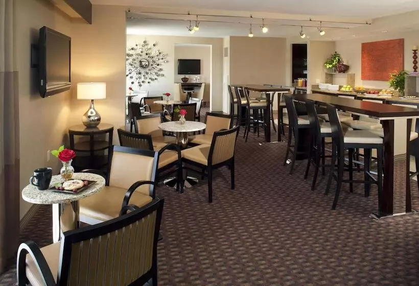 クラブルーム, Sheraton Albuquerque Uptown By Marriott