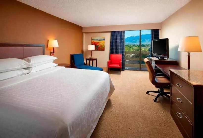 キングサイズベッドのクラブルーム, Sheraton Albuquerque Uptown By Marriott