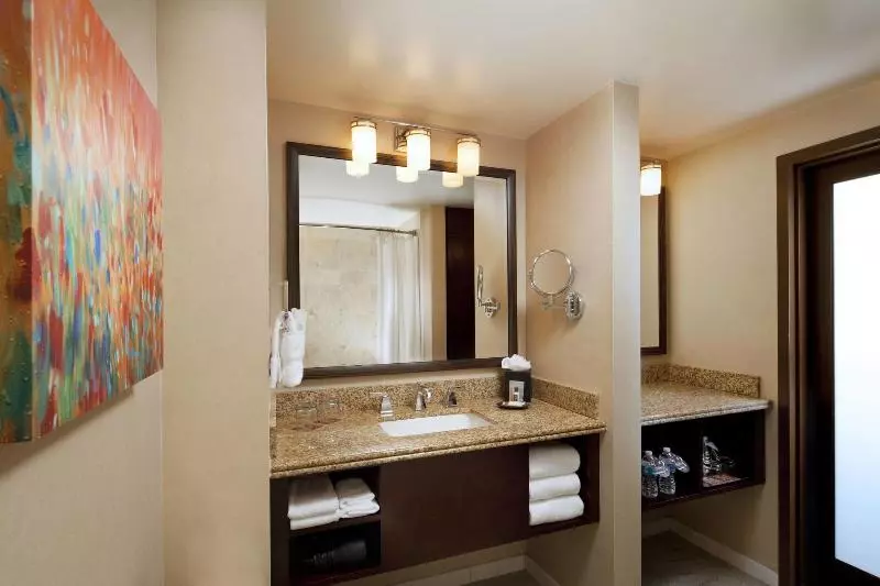 キングサイズベッドのデラックスルーム, Sheraton Albuquerque Uptown By Marriott