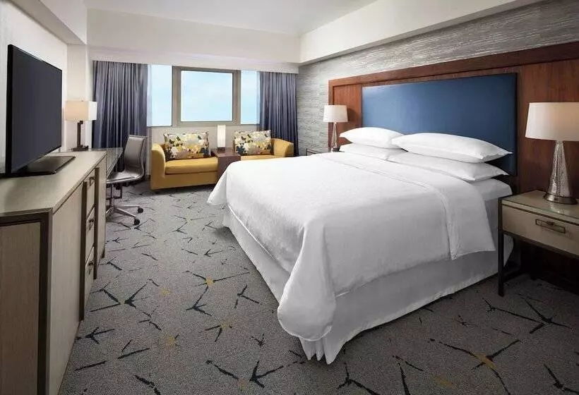 سوییت اجرایی, Sheraton Gateway Los Angeles