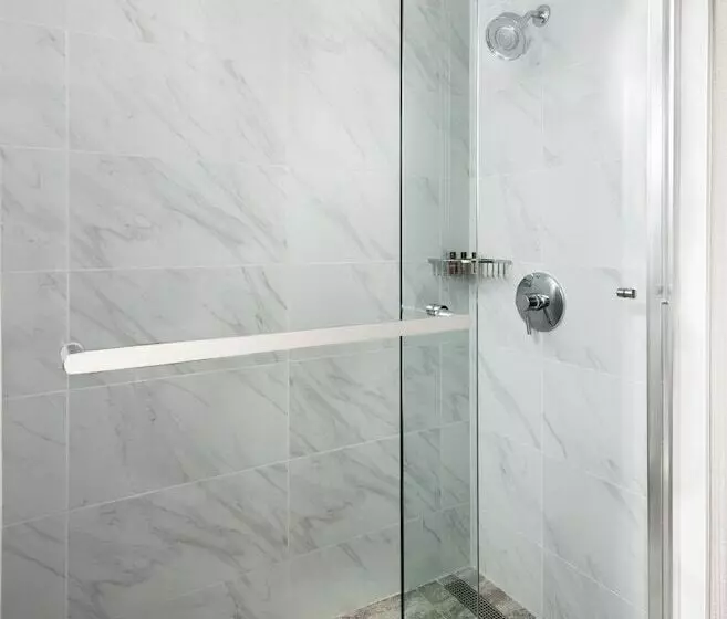 اتاق استاندارد با 2 تخت دوبل, Sheraton Gateway Los Angeles