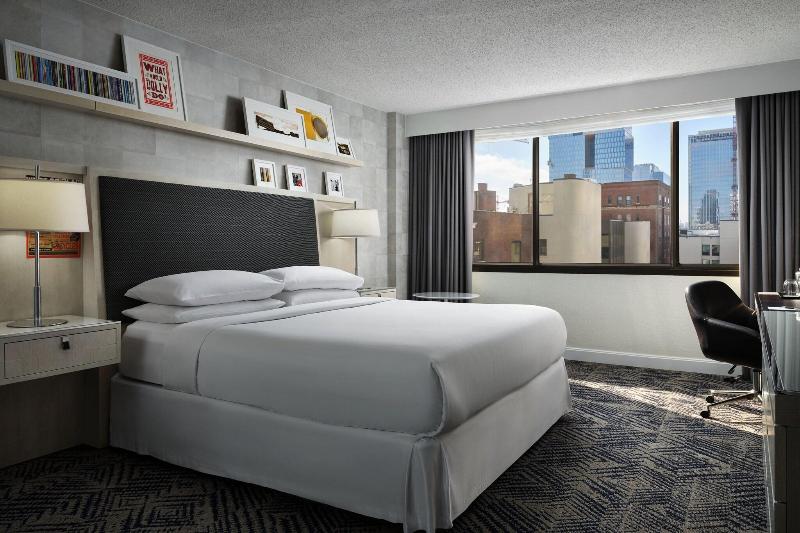 Club Room King Bed, Sheraton Grand Nashville Downtown