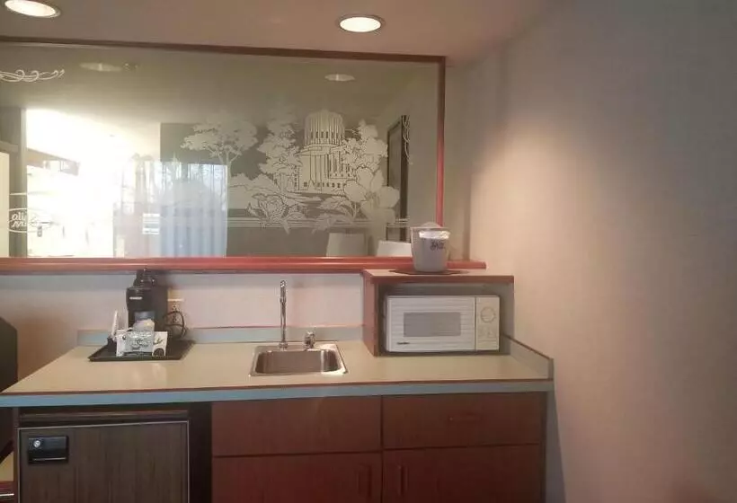 キングサイズベッドのジュニアスイート, Shilo Inn Suites Salem