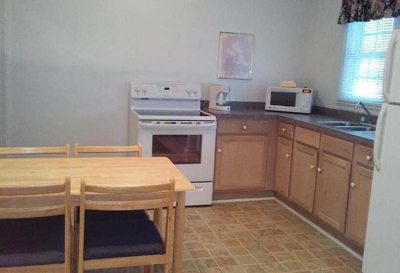 شقة غرفة واحدة, Sea Shell Motel