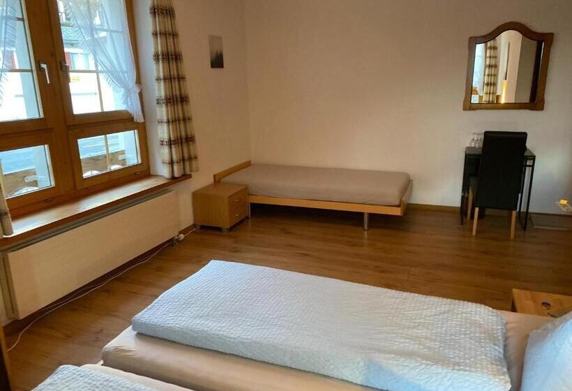 标准三人间, Gasthaus Edelweiss