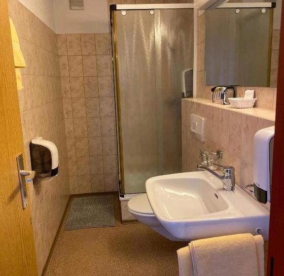 Номер Стандарт, Gasthaus Edelweiss