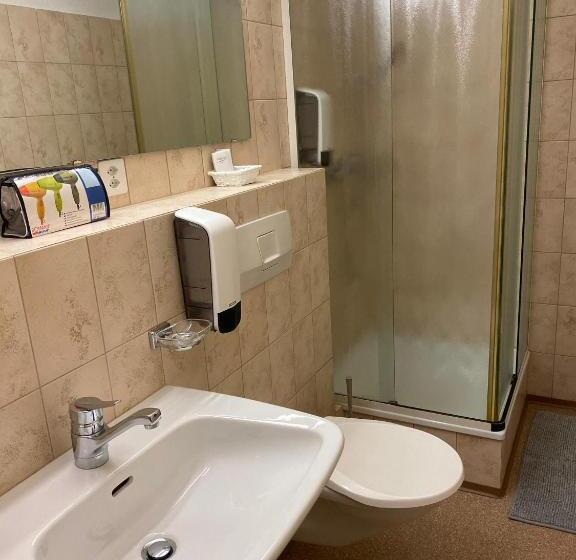 Номер Стандарт, Gasthaus Edelweiss