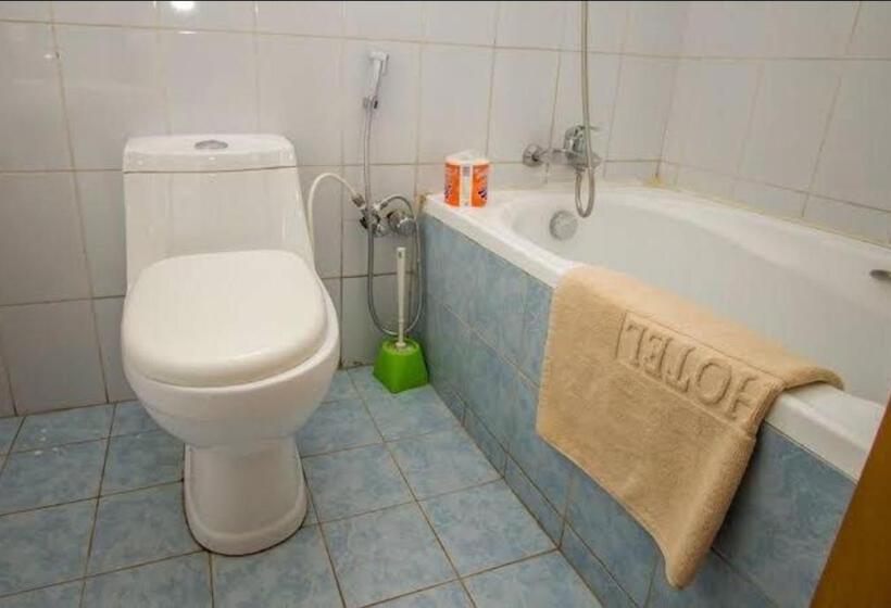 اتاق لوکس, Hibis Hotel Entebbe