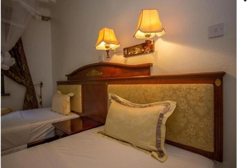 اتاق استاندارد با بالکن, Hibis Hotel Entebbe