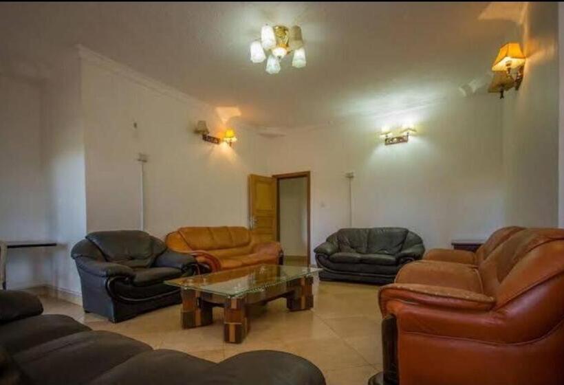 اتاق استاندارد با بالکن, Hibis Hotel Entebbe