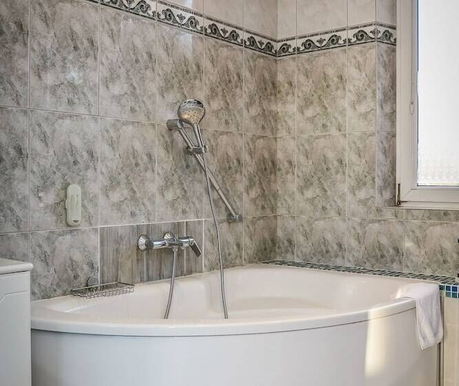 آپارتمان سوپریور 1 خوابه, Apartamenty Na Fali