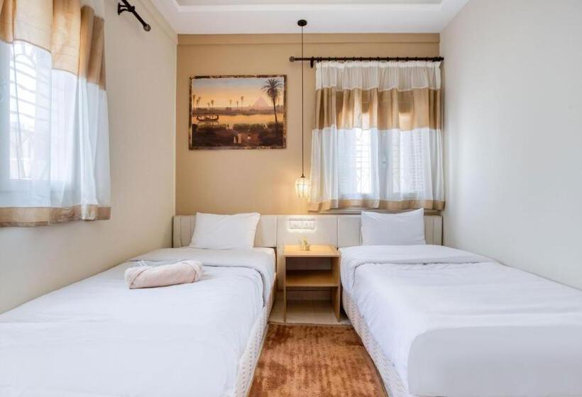 Pokój Standard, The Grand Pyramids View