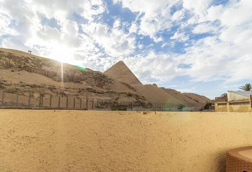 Pokój Deluxe z Balkonem, The Grand Pyramids View