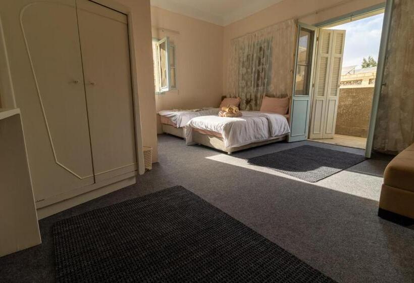 Pokój Rodzinny, The Grand Pyramids View