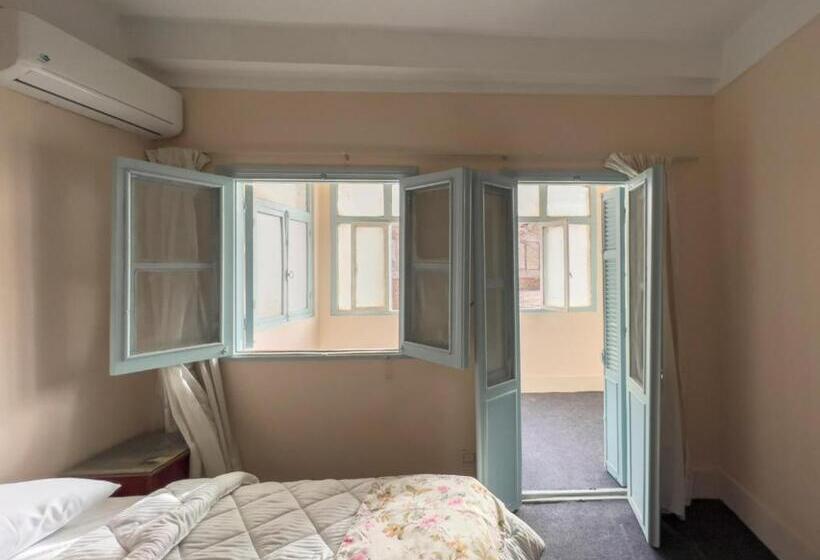 Junior Suite z Tarasem, The Grand Pyramids View