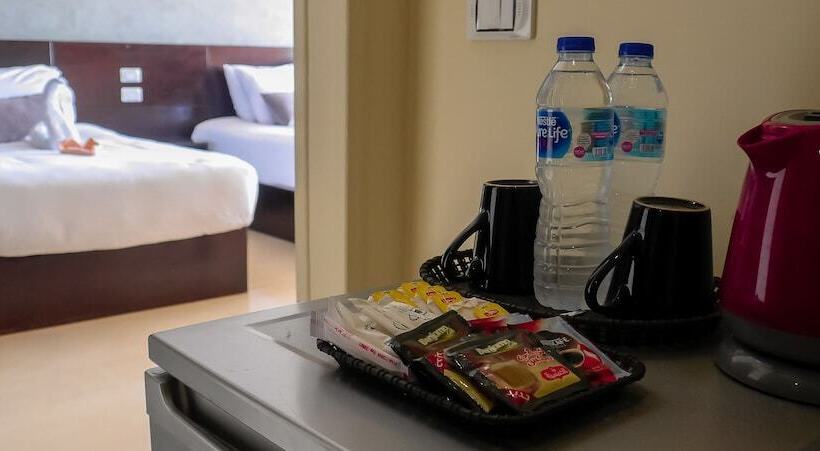 اتاق خانوادگی, Pyramids Heaven Inn