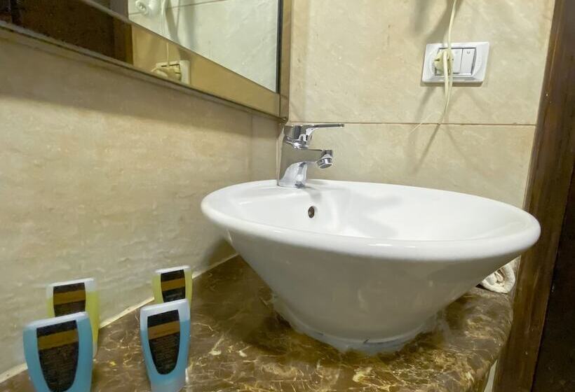 اتاق لوکس یک تخته, Pyramids Heaven Inn