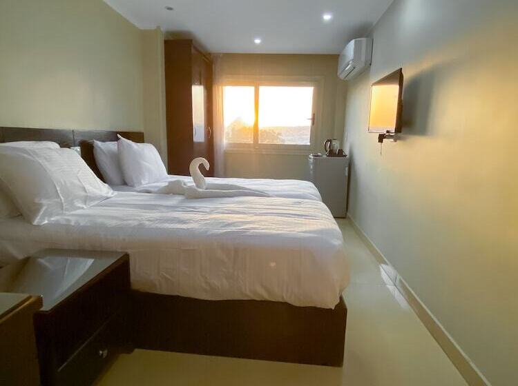 اتاق لوکس یک تخته, Pyramids Heaven Inn