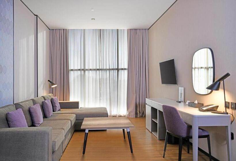 Люкс, Lemon Tree Hotel, Jumeirah Dubai