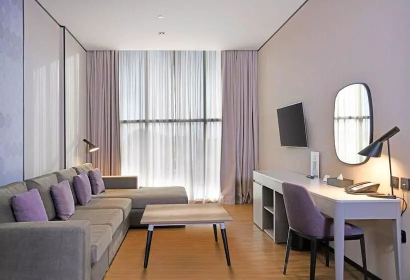 سوییت, Lemon Tree Hotel, Jumeirah Dubai