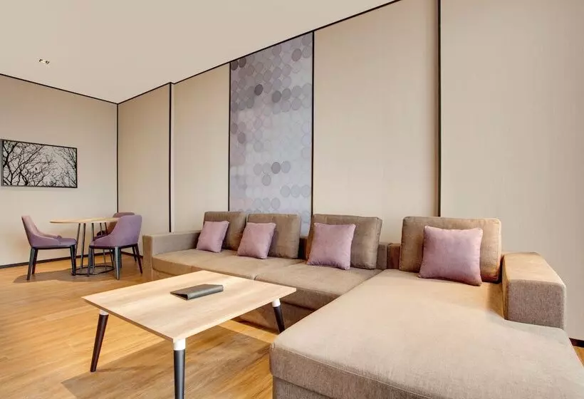 سوییت, Lemon Tree Hotel, Jumeirah Dubai