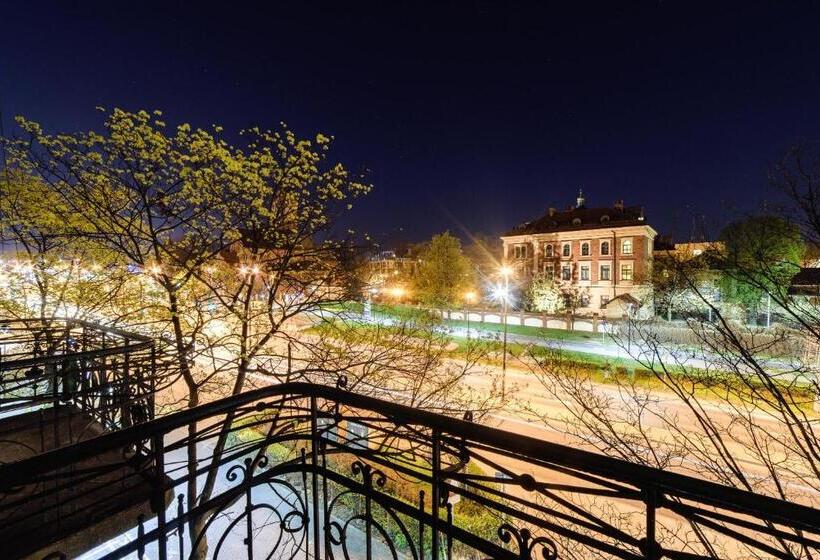 شقة غرفة نوم واحدة مزودة بشُرفة, 2 Nights Apartments