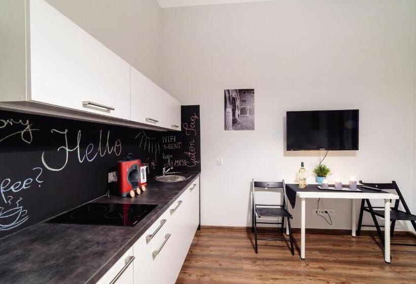 شقة غرفة نوم واحدة مزودة بشُرفة, 2 Nights Apartments