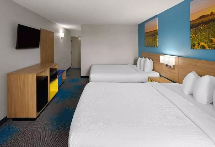 اتاق استاندارد با 2 تخت دوبل, Days Inn & Suites By Wyndham Northwest Indianapolis