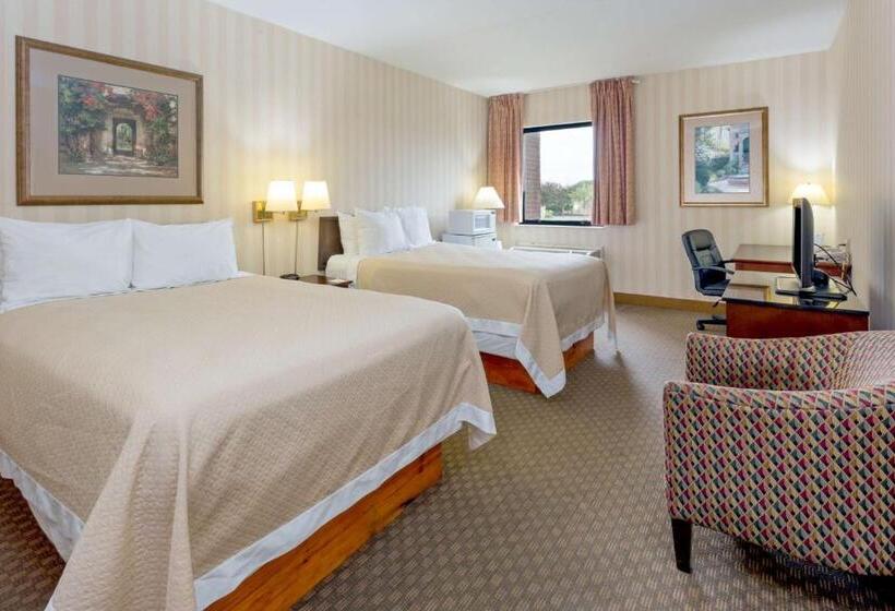 Standardzimmer 2 Doppelbetten, Days Inn & Suites By Wyndham Northwest Indianapolis