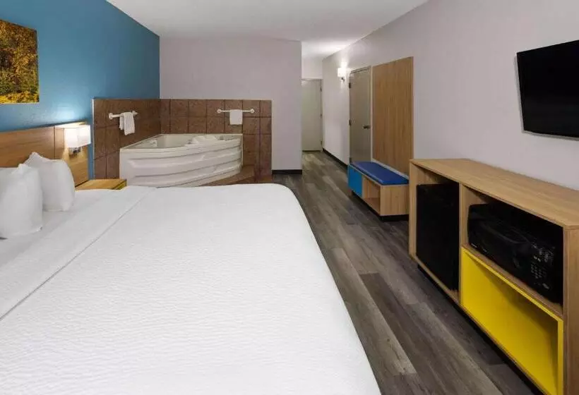 استودیو استاندارد با تخت کینگ, Days Inn & Suites By Wyndham Northwest Indianapolis