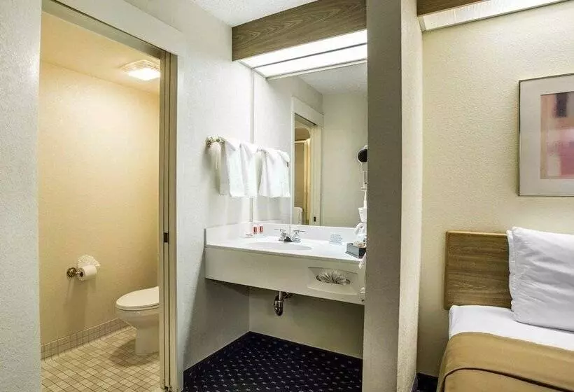 ２ダブルベッドのスタンダードルーム, Econo Lodge Denver International Airport