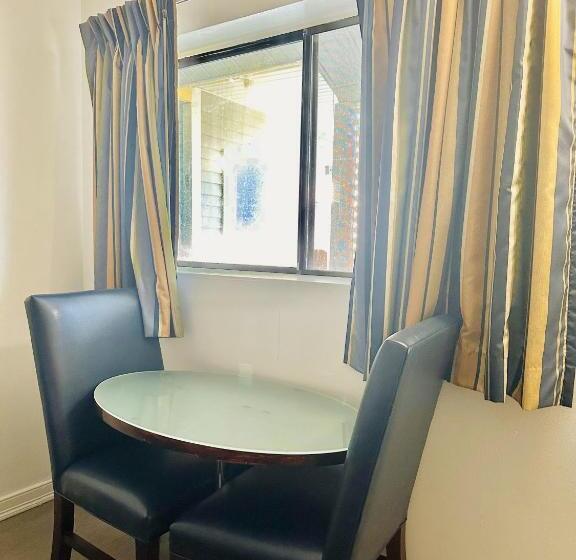 스탠다드 룸, Hampton Motor Inn